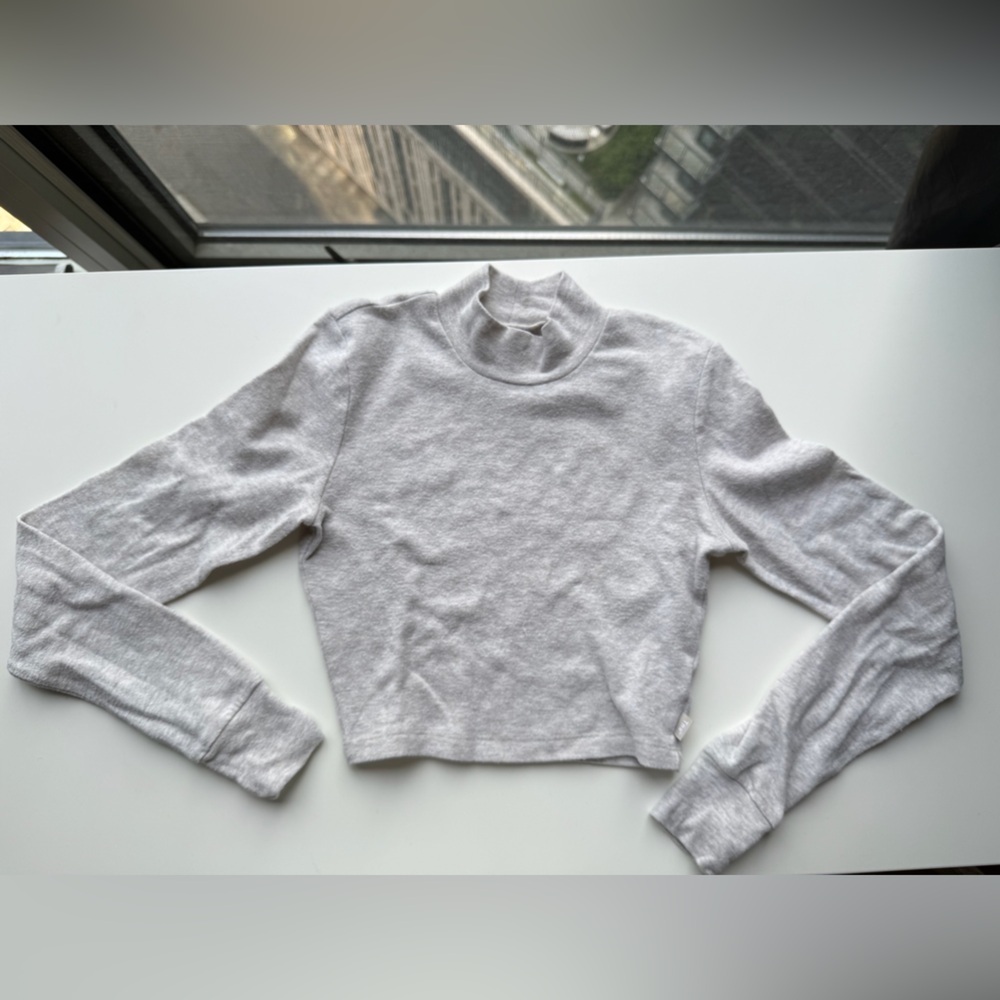 TNA Light Gray Turtleneck Top Aritzia Small